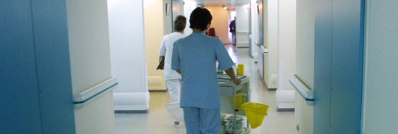 Sygehusbesparelser rammer FOA-medlemmer